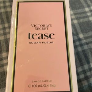 VICTORIA SECRET TEASE  SUGAR FLEUR